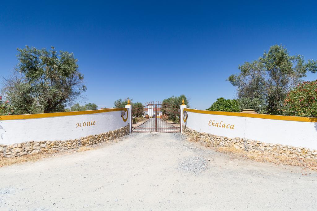 Monte Chalaca - Turismo Rural Ferreira Do Alentejo Esterno foto